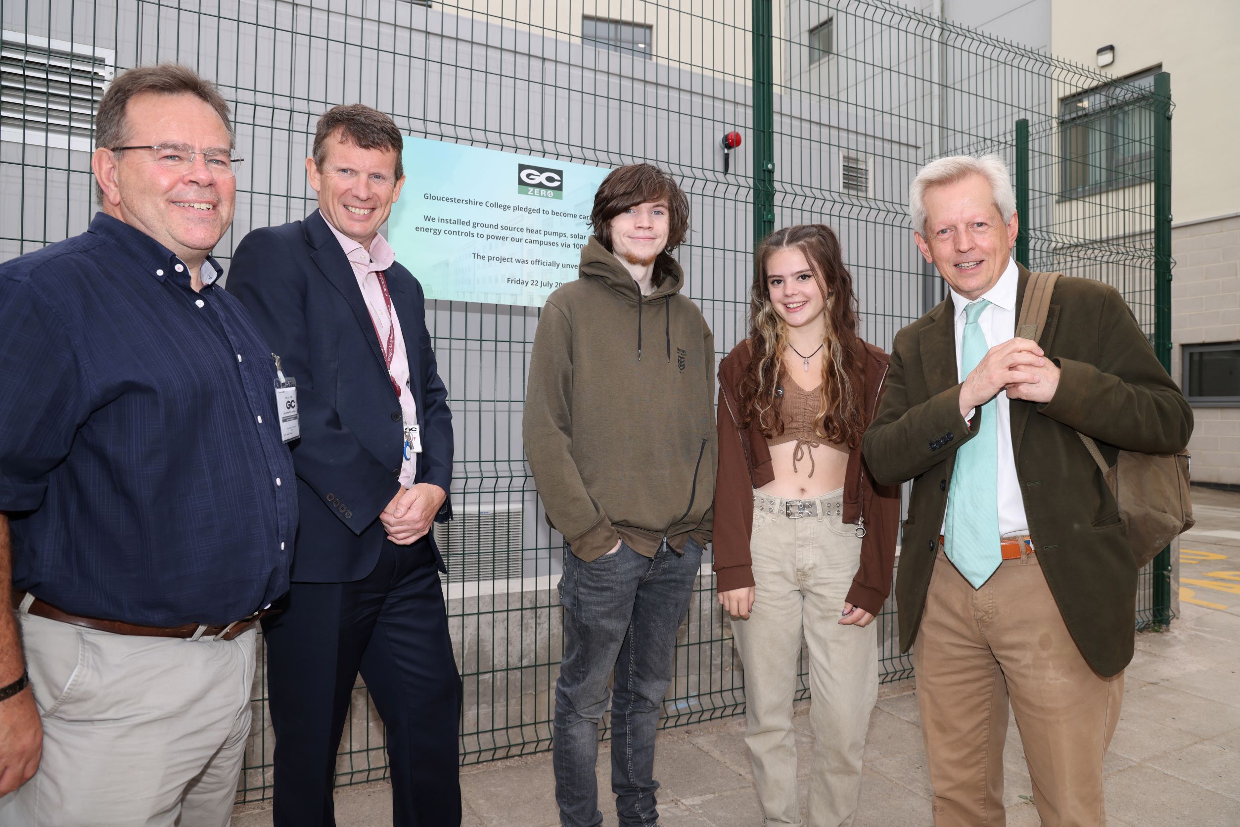 L-R Russell Burton, Matthew Burgess, GC setudents, Richard Graham MP WEB.JPG