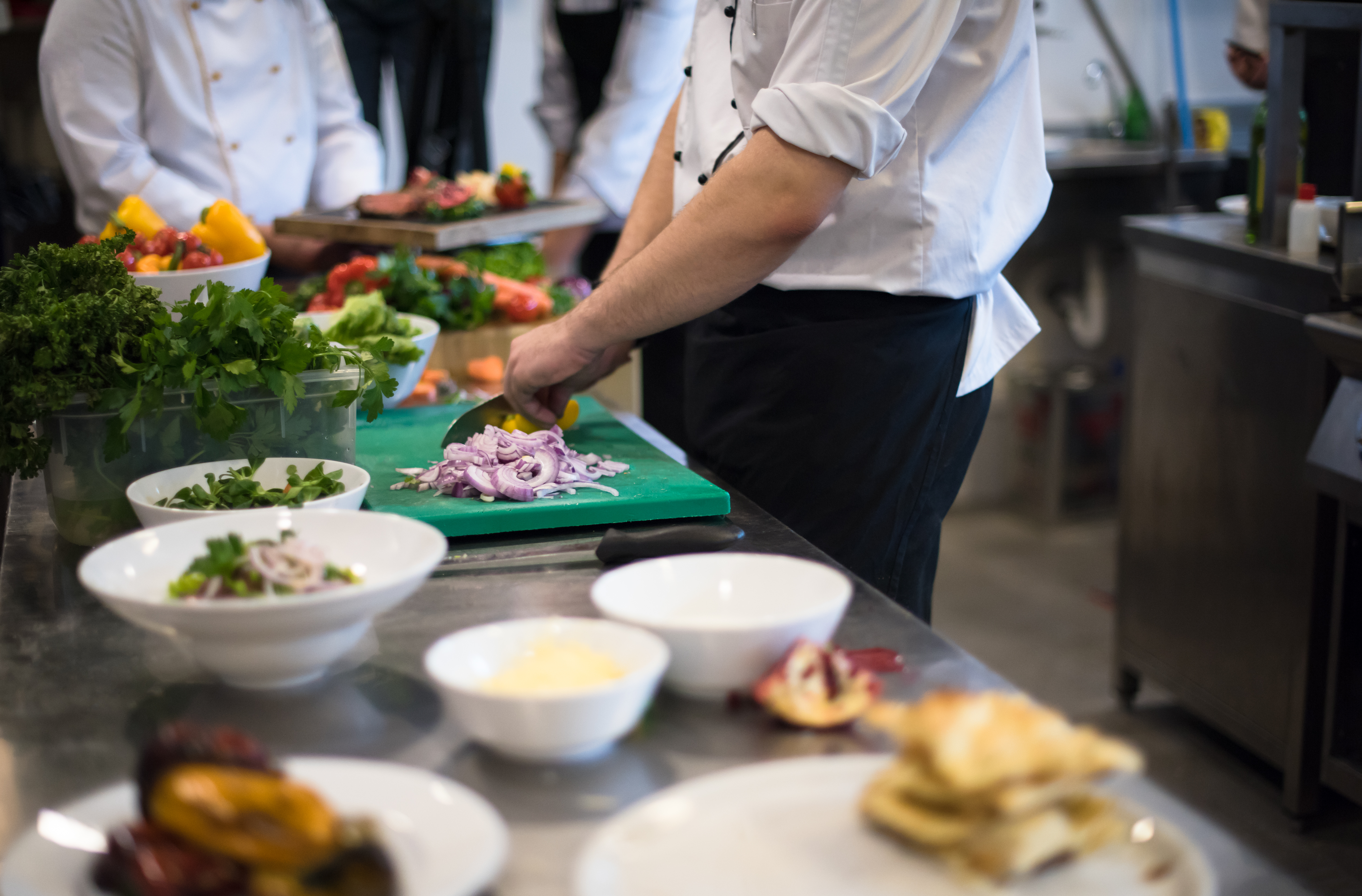 5 reasons you should work in catering and hospitality